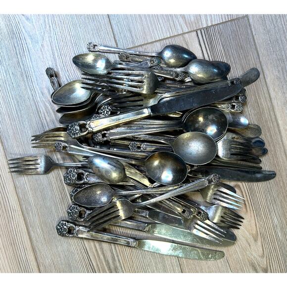 1847 Rogers Bros, Eternally Yours Silverware, 50 pieces - Picture 1 of 9